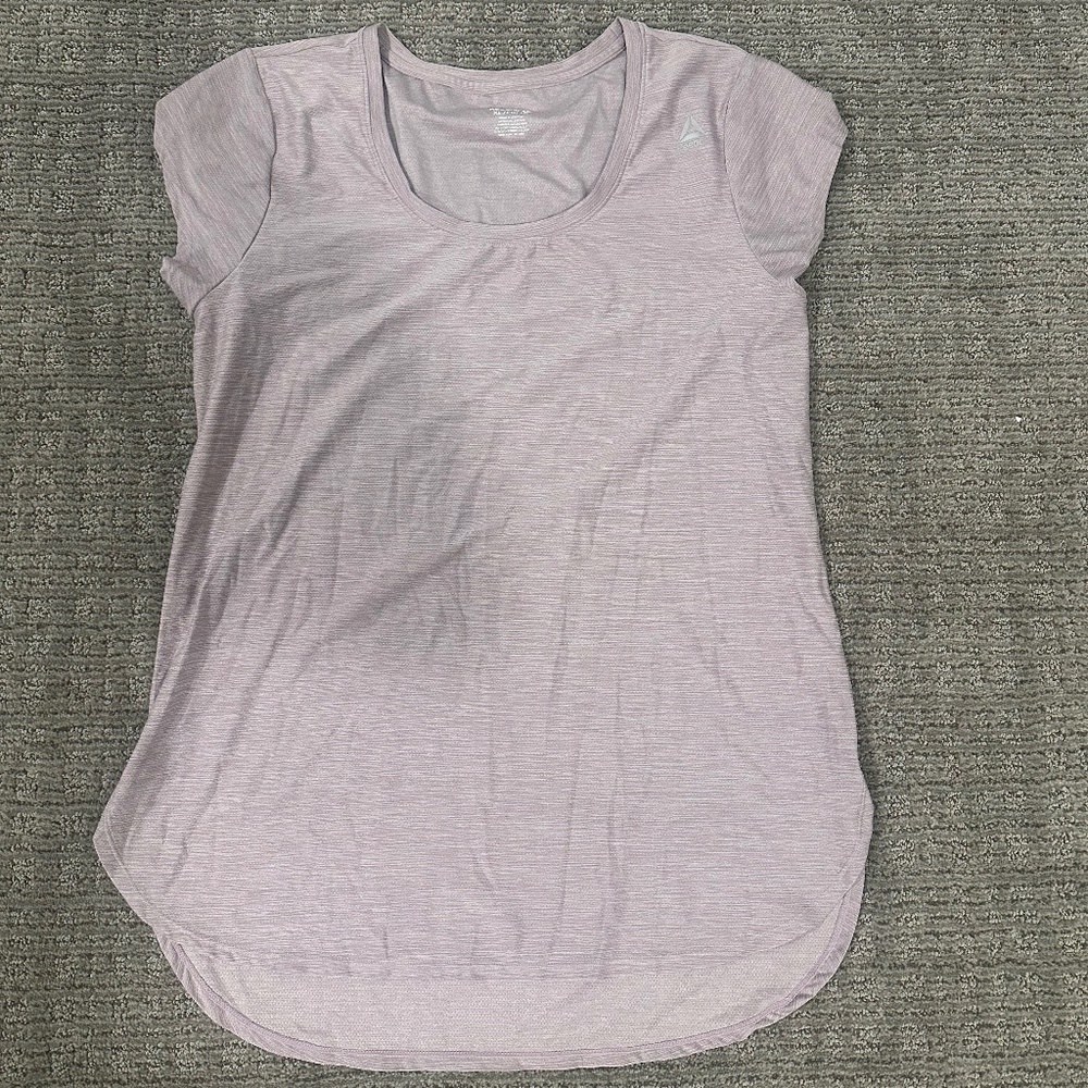 Women’s Reebok size XL active top light purple
